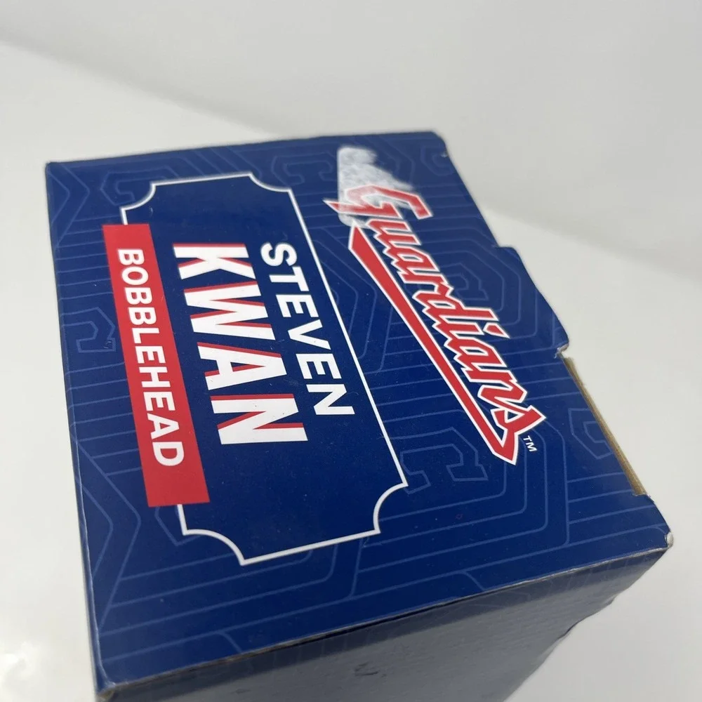 Danbury Mint box has